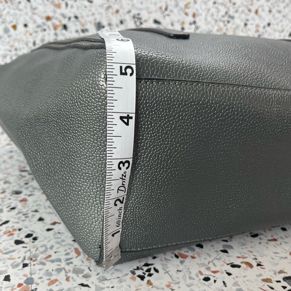 Tahari Gray Tote Bag with Classic Minimalist Design - Picture 14 of 16
